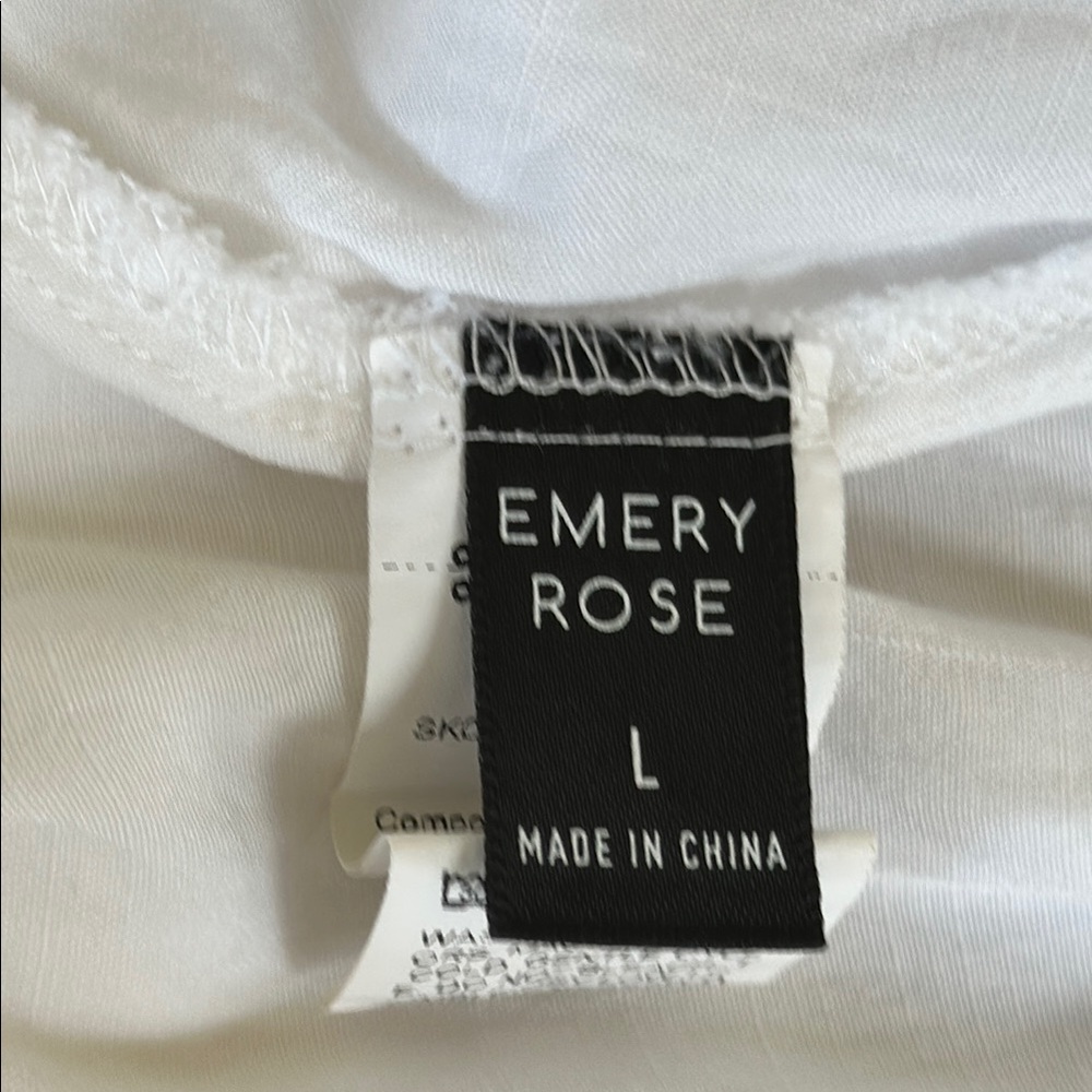 Emery Rose White Flowy Shorts - Picture 5 of 6